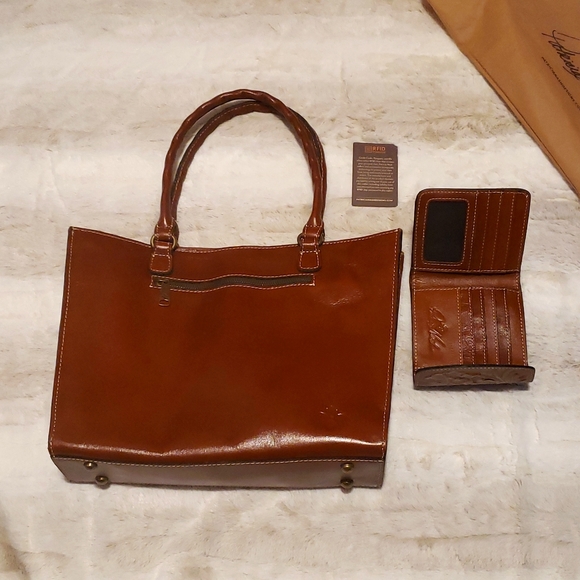 Patricia Nash Handbag,wallet and dust cover. - Picture 2 of 7